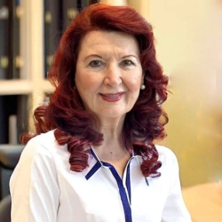 Maria Ângela Zaccarelli Marino é eleita para a cadeira nº 1 da Academia Cristã de Letras