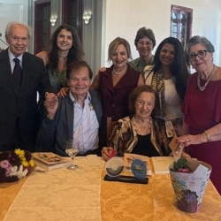 Escritora e poeta Carolina Ramos celebra seus 102 anos com novo livro